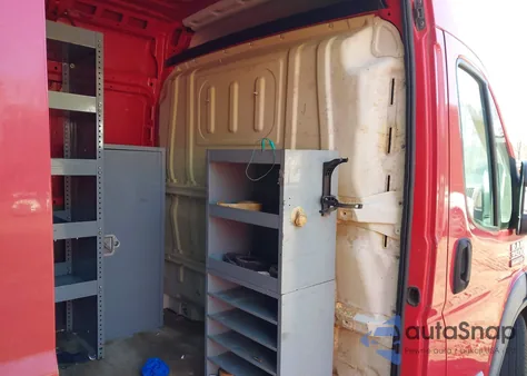 2014 Ram Promaster 3500 High Roof z USA, uszkodzony, nr VIN 3C6URVHG4EE102946